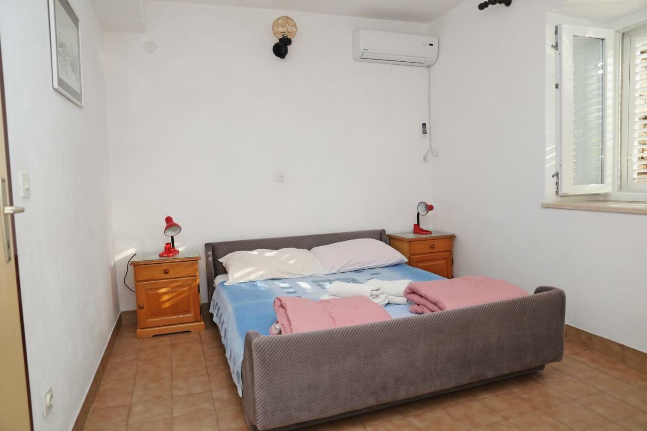 Apartments Katica 룸바르다 외부 사진