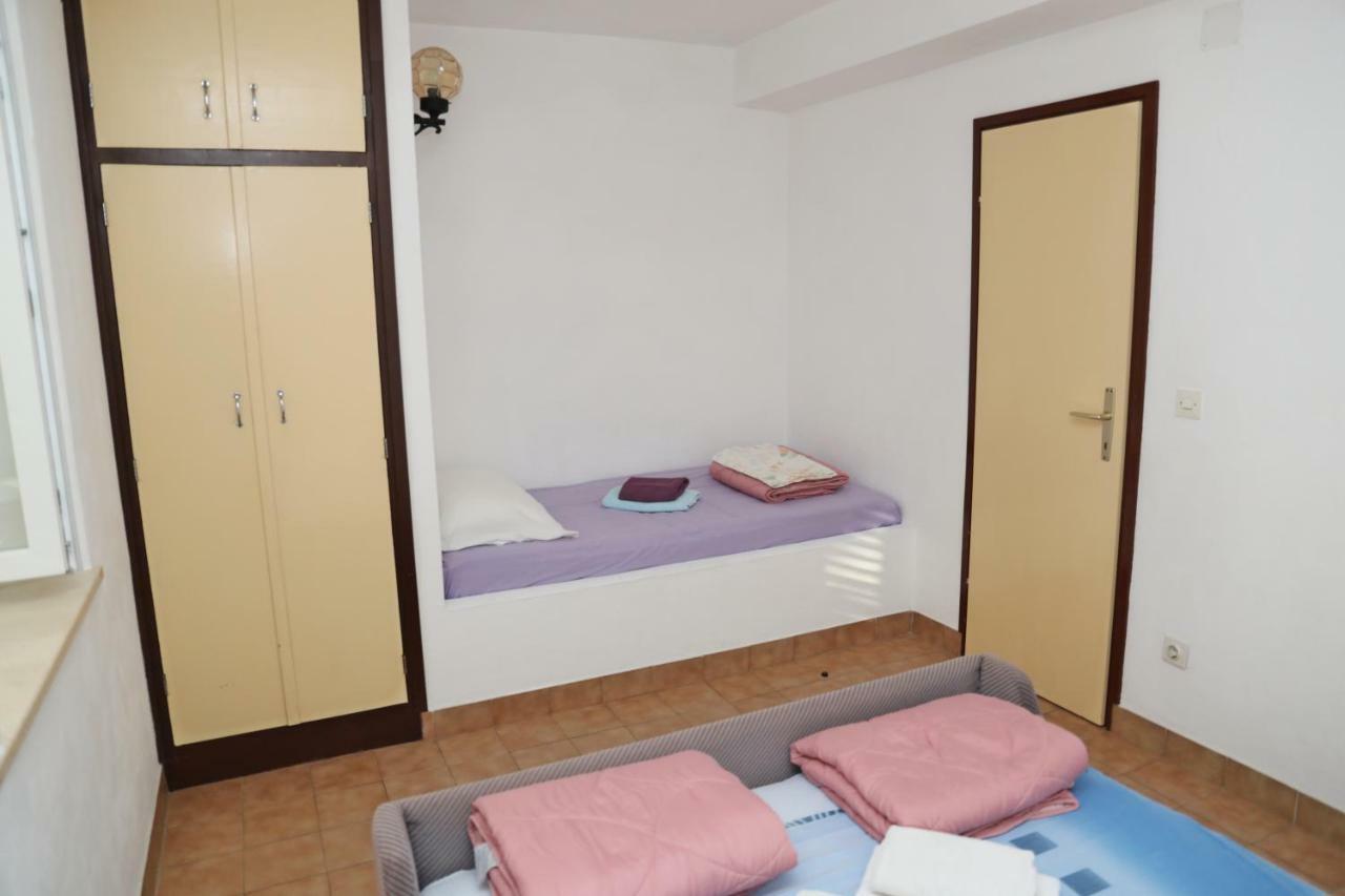 Apartments Katica 룸바르다 외부 사진