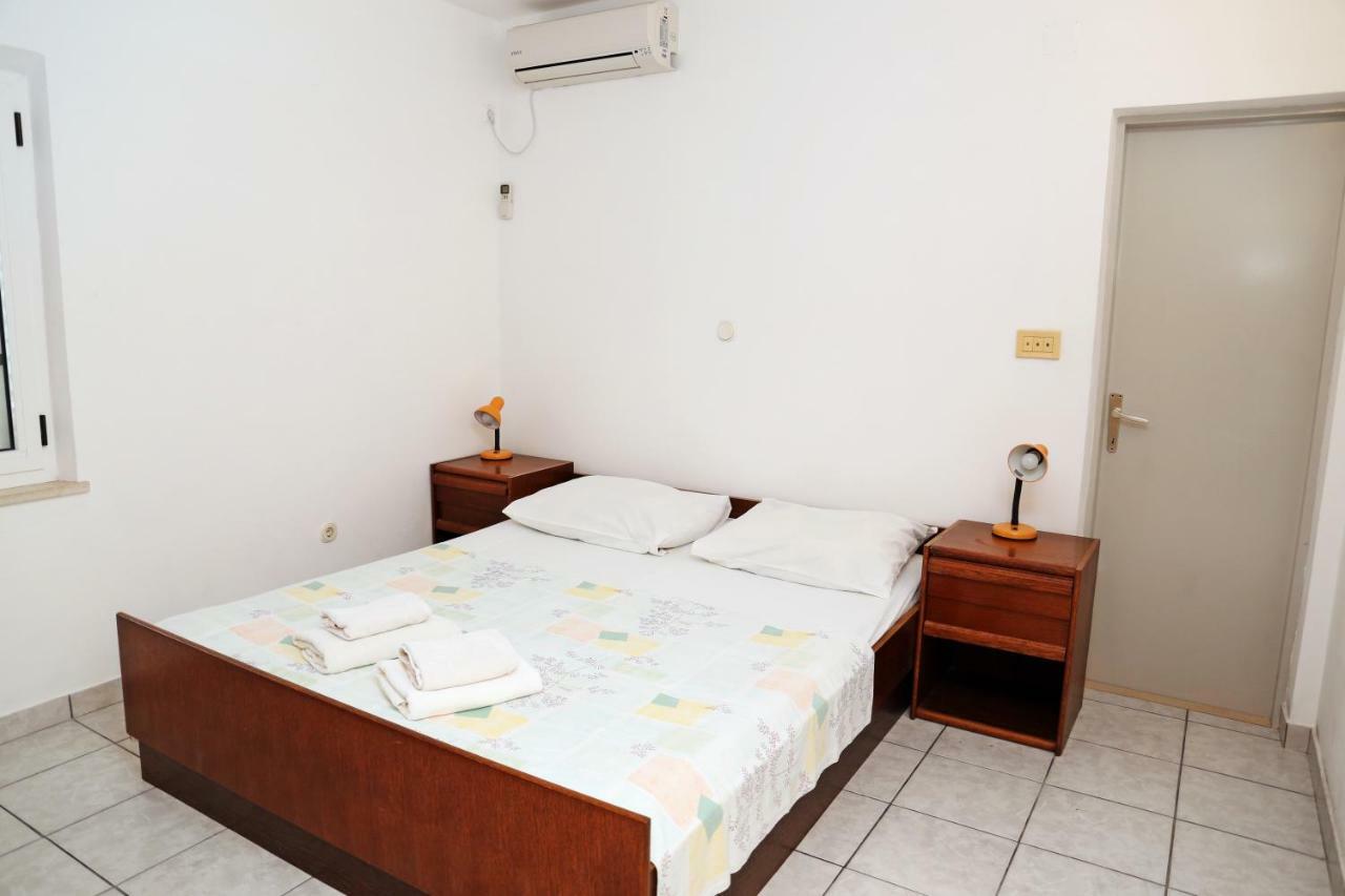 Apartments Katica 룸바르다 외부 사진